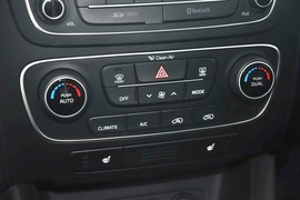 2013款起亚索兰托2.4L汽油四驱豪华版5座