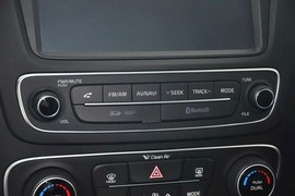 2013款起亚索兰托2.4L汽油四驱豪华版5座