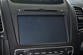 2013款起亚索兰托2.4L汽油四驱豪华版5座