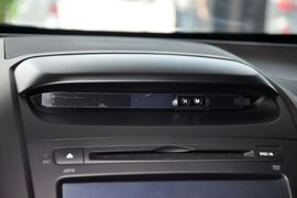 2013款起亚索兰托2.4L汽油四驱豪华版5座