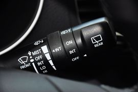 2013款起亚索兰托2.4L汽油四驱豪华版5座