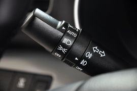 2013款起亚索兰托2.4L汽油四驱豪华版5座