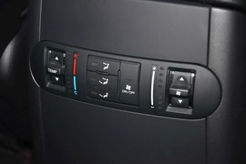 2015款起亚霸锐3.8L自动豪华版