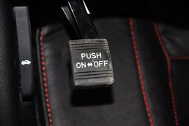 2015款起亚霸锐3.8L自动豪华版