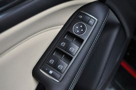 2012款奔驰B180