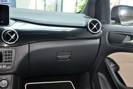 2012款奔驰B180