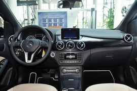 2012款奔驰B180