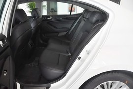 2013款起亚凯尊2.4L商务天窗型