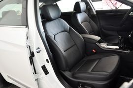 2013款起亚凯尊2.4L商务天窗型