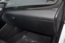 2013款起亚凯尊2.4L商务天窗型