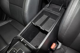 2013款起亚凯尊2.4L商务天窗型
