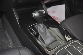 2013款起亚凯尊2.4L商务天窗型