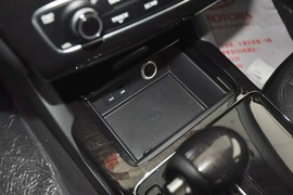 2013款起亚凯尊2.4L商务天窗型