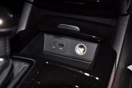 2013款起亚凯尊2.4L商务天窗型