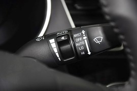 2013款起亚凯尊2.4L商务天窗型