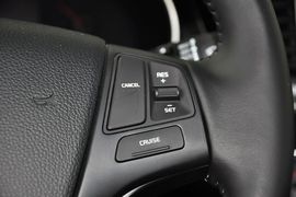 2013款起亚凯尊2.4L商务天窗型