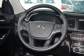 2013款起亚凯尊2.4L商务天窗型