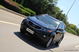 2009款起亚索兰托大连试驾