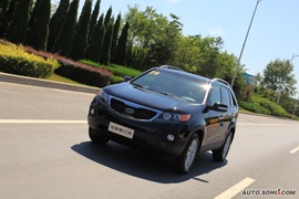 2009款起亚索兰托大连试驾