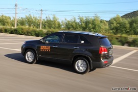 2009款起亚索兰托大连试驾