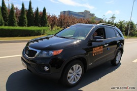 2009款起亚索兰托大连试驾