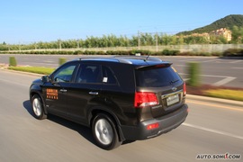 2009款起亚索兰托大连试驾