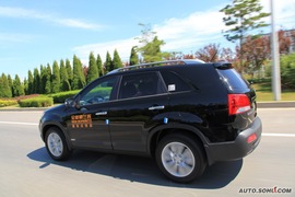 2009款起亚索兰托大连试驾