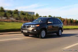 2009款起亚索兰托大连试驾