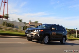 2009款起亚索兰托大连试驾