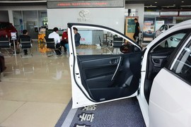 2014款丰田卡罗拉1.6L