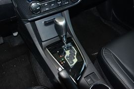 2014款丰田卡罗拉1.6L
