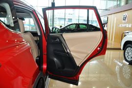 2013款丰田RAV4