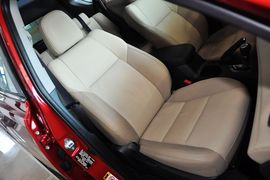 2013款丰田RAV4