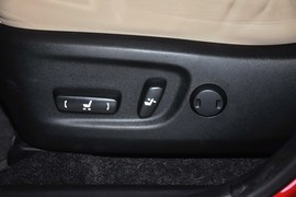 2013款丰田RAV4