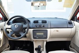 2014款斯柯达晶锐1.4L手动晶致版