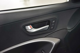 2013款现代全新胜达2.4L自动四驱尊贵型