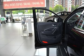 2013款现代全新胜达2.4L自动四驱尊贵型