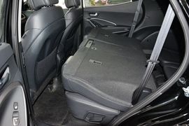 2013款现代全新胜达2.4L自动四驱尊贵型