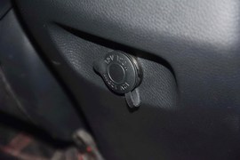 2013款现代全新胜达2.4L自动四驱尊贵型