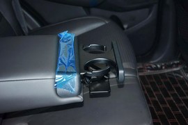 2013款现代全新胜达2.4L自动四驱尊贵型