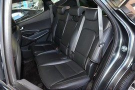 2013款现代全新胜达2.4L自动四驱尊贵型