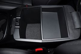 2013款现代全新胜达2.4L自动四驱尊贵型