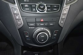 2013款现代全新胜达2.4L自动四驱尊贵型