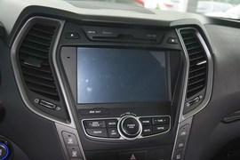 2013款现代全新胜达2.4L自动四驱尊贵型