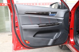 逸动1.5T车型内饰