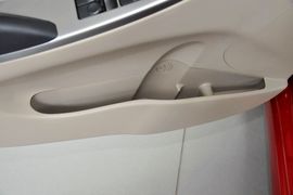 2014款现代瑞纳三厢1.4L自动领先型GLX