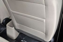 2014款现代瑞纳三厢1.4L自动领先型GLX