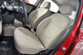 2014款现代瑞纳三厢1.4L自动领先型GLX