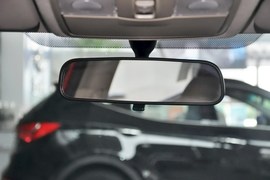 2014款现代瑞纳三厢1.4L自动领先型GLX