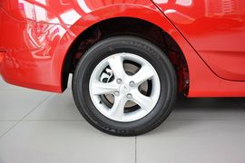 2014款现代瑞纳三厢1.4L自动领先型GLX